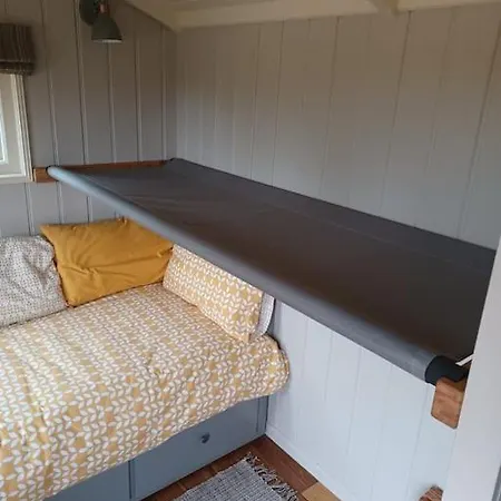 Bathsheba, Luxurious Shepherds Hut Set In Todber A Hamlet Set In Thomas Hardy'S Iconic Rural Dorset Exterior photo